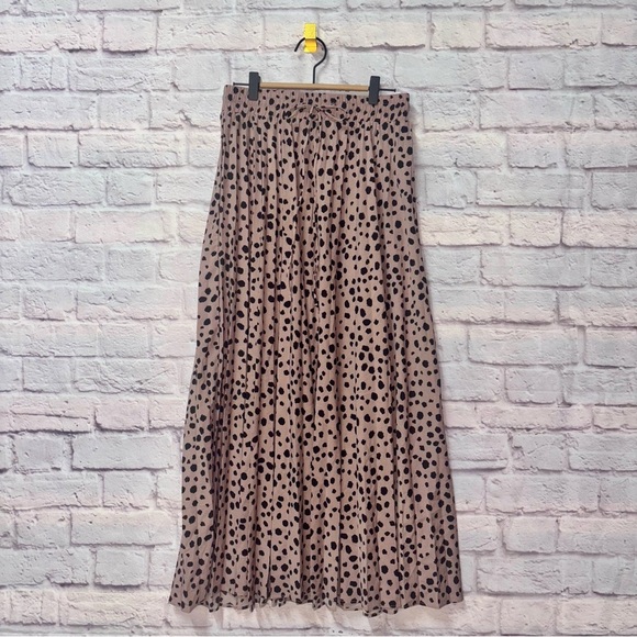 JODIFL Dresses & Skirts - JODIFL Maxi Skirt with Black Dots